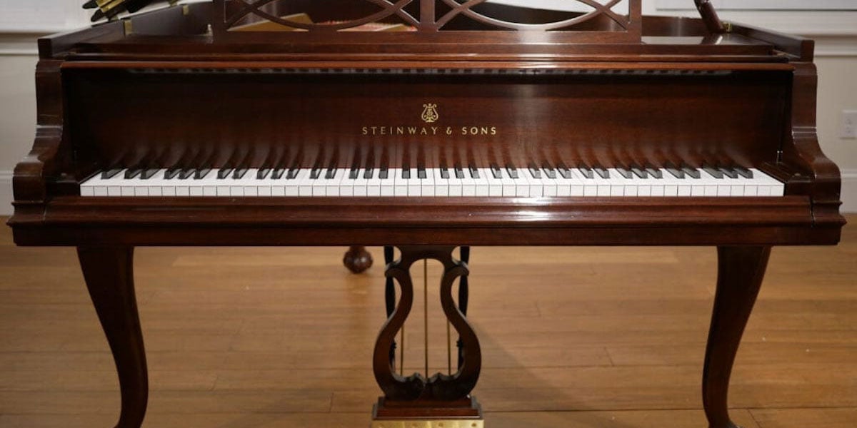 Cost of store a steinway piano